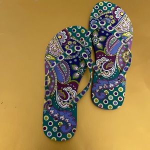 VERA BRADLEY WOMEN’S SLIP ON FLIP FLOPS SANDALS PURPLE TEAL DOTS FLOWER SIZE M